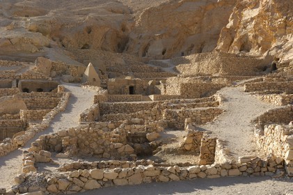 Egypte, Haute Egypte, vallée du Nil, environs de Louxor, nécropole thébaine classée Patrimoine Mondial de l'UNESCO, Thèbes Ouest, Deir el-Medina , la vallée des Artisans