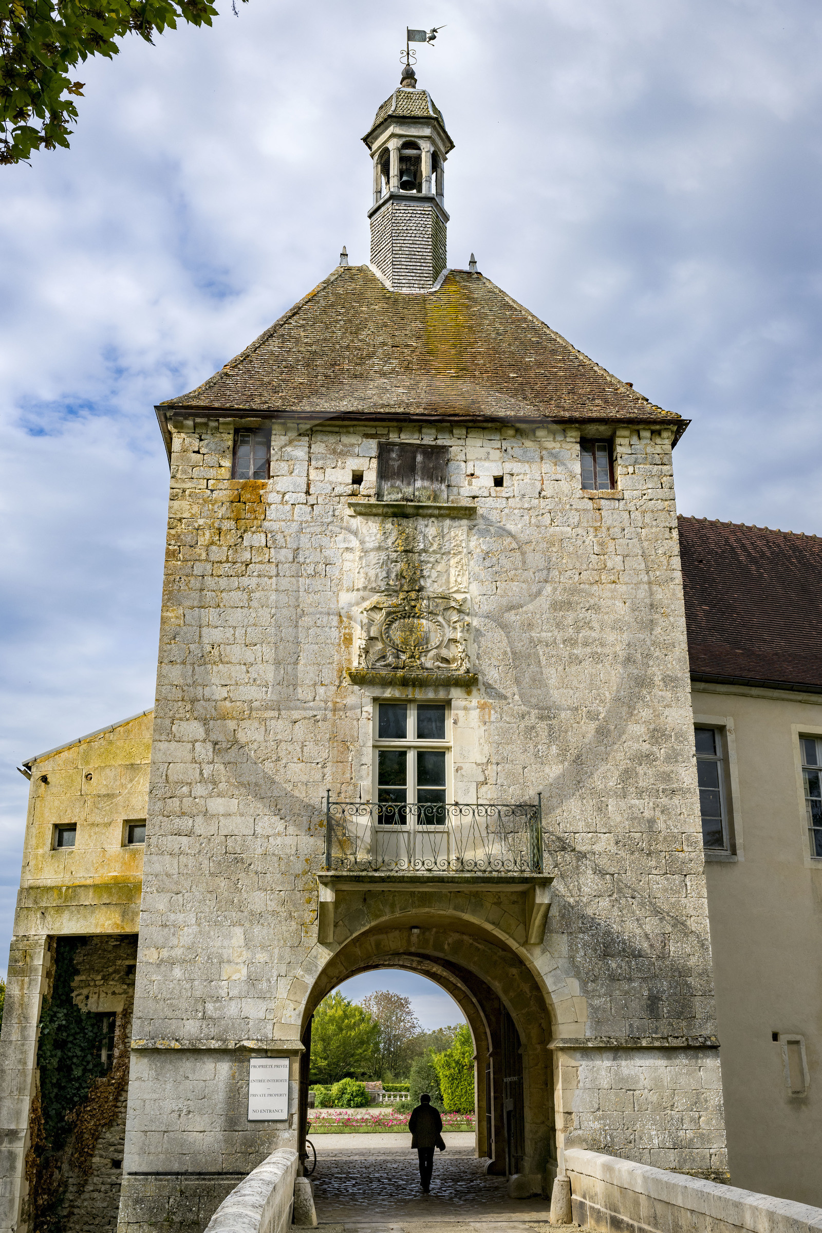 France, Côte-d'Or (21), Epoisses, le château d'Epoisses, le donjon édifié au XIIIe siècle appelé aussi tour Brunehaut permet d'entrer dans le château
