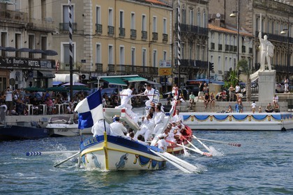 France, Herault, Sete, canal Royal (Royal Canal), Fete de la Saint Louis (St Louis's feast), sea jousting