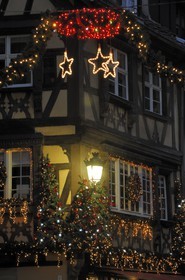 France, Bas Rhin (67), Strasbourg, decoration de Noel dans le quartier de la Petite France