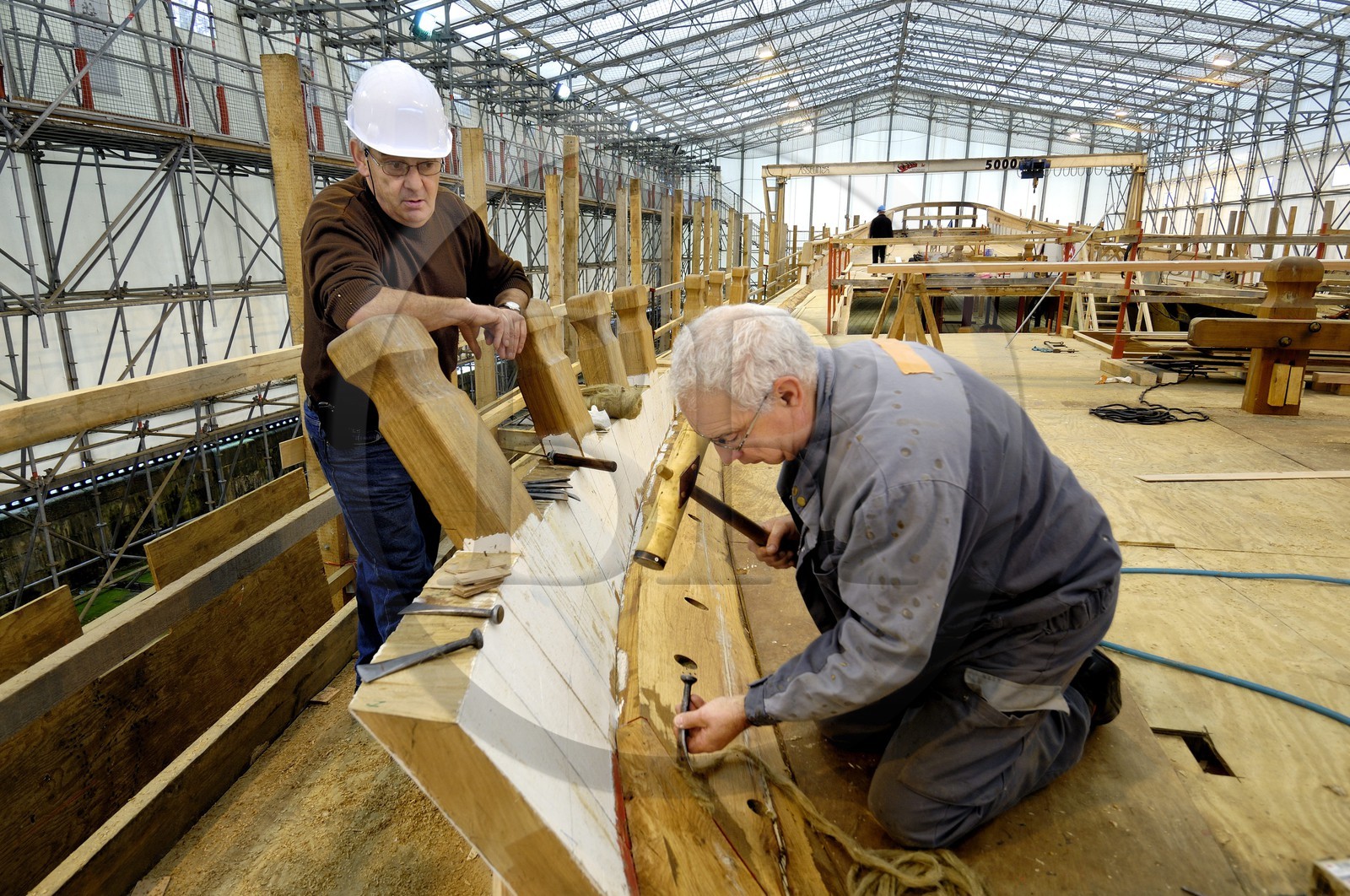 France, Charente-Maritime (17), Rochefort, le quartier de l'Arsenal, chantier de l'Hermione, le chef charpentier Jacques Haie