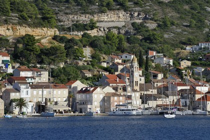 Croatie, Dalmatie, cote dalmate, Ile de Vis, village de Vis