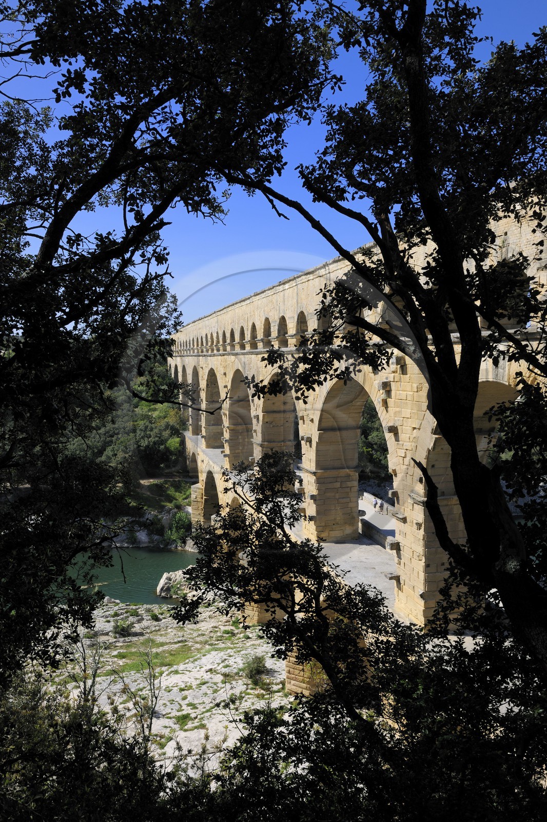 France, Gard (30), le Pont du Gard classé Patrimoine Mondial de l'UNESCO, aqueduc romain qui enjambe le Gardon