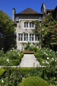 France, Seine-Maritime (76), Varengeville-sur-Mer, manoir du domaine Le Bois des Moutiers
