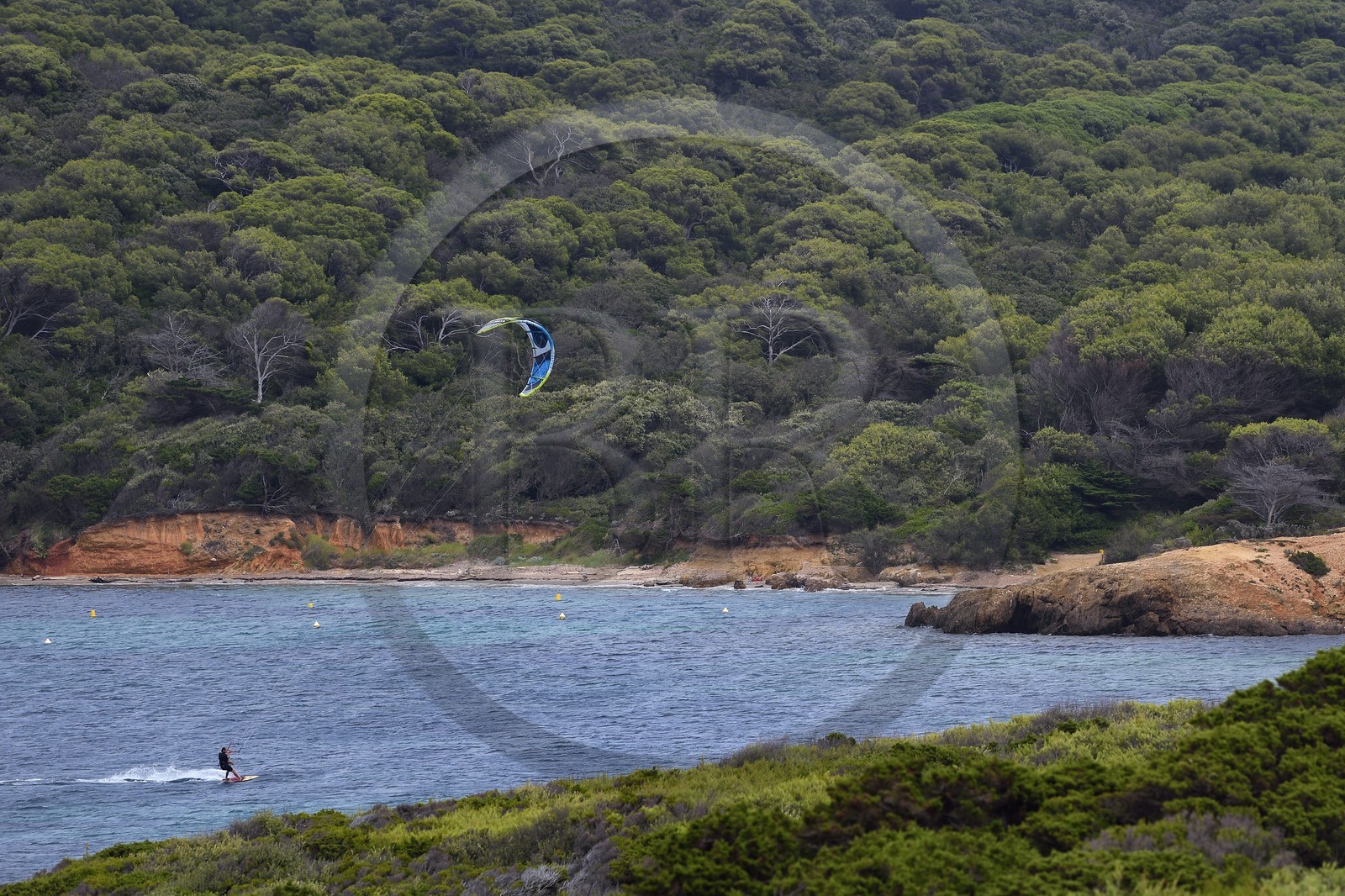 France, Var (83), Iles d'Hyères, parc national de Port Cros, Ile de Porquerolles, windsurf à plage blanche du Langoustier