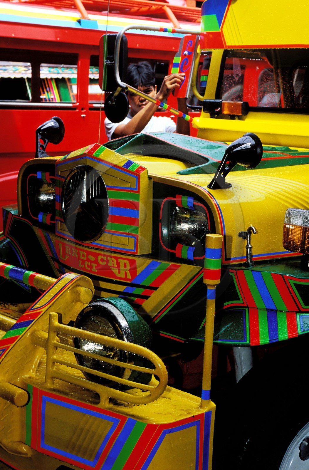 Philippines, Ile de Mindanao, ville de Davao city, fabrique de Jeepney