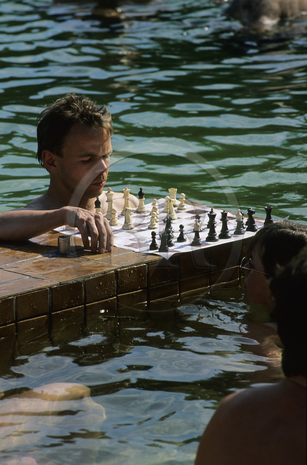 Hongrie, Budapest (Pest), Les joueurs d'échecs dans les célèbres bains de Szechenyi