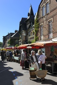 France, Seine-Maritime (76), Veules-les-Roses, jour de marché