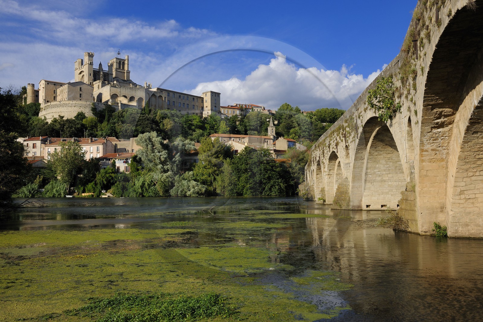 France, Herault, Beziers, Saint Nazaire cathedral and the Pont-Vieux on the Orb River France, Herault, Beziers, Saint Nazaire cathedral and the Pont-Vieux on the Orb River