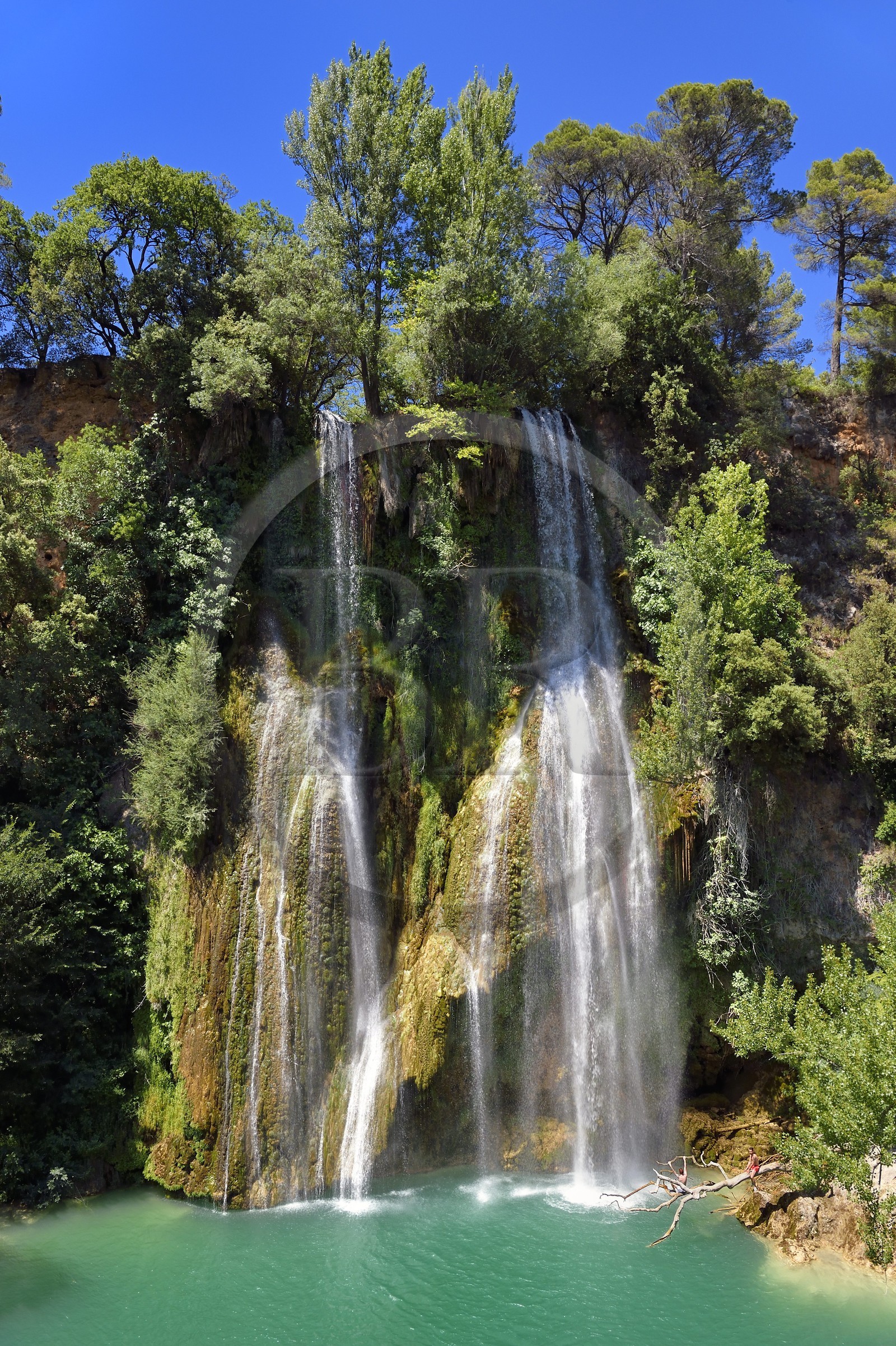 France, Var (83), Provence Verte, parc naturel régional du Verdon, cascade de Sillans, rivière de la Bresque