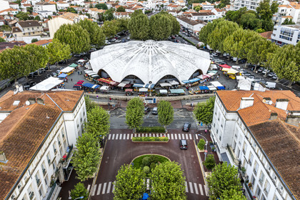 France, Charente-Maritime, Royan, central market (1955) by architects Louis Simon and André Morisseau shaped like the conch of a large white shell (aerial view)