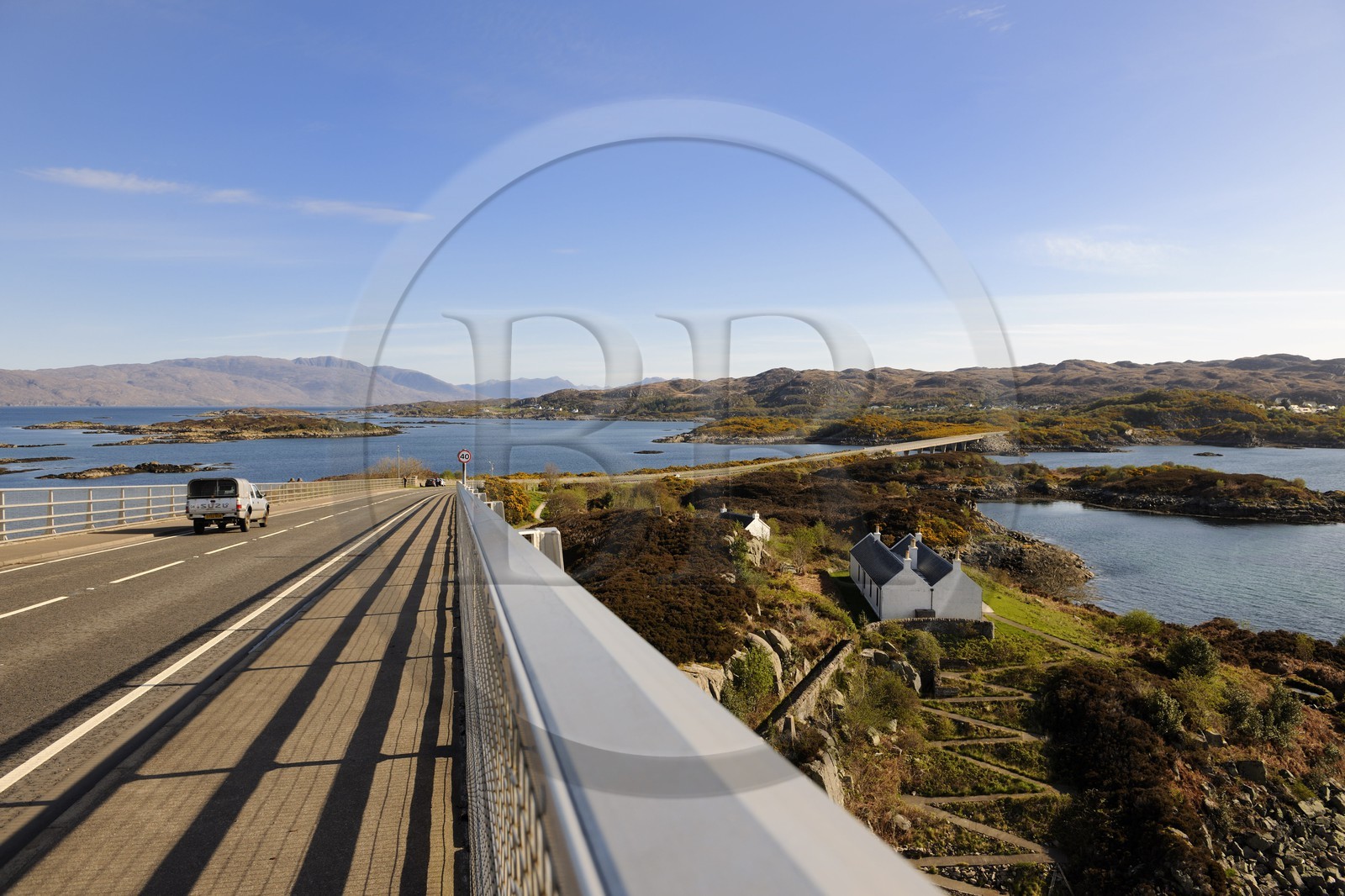 Royaume-Uni, Ecosse, région des Highlands, les Hébrides, île de Skye, le pont à Kyle of Lochalsh