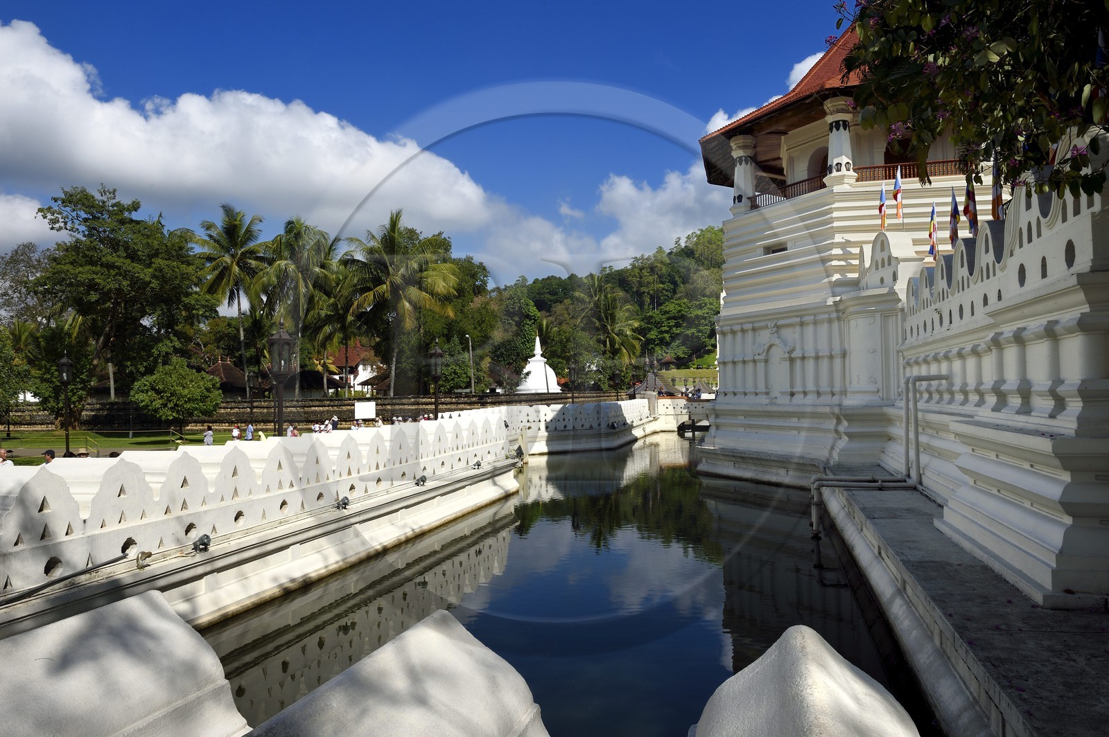 Sri Lanka, province du centre, Kandy, ville sacrée classée patrimoine mondial de l'UNESCO, Temple de la Dent de Bouddha (Sri Dalada Maligawa)