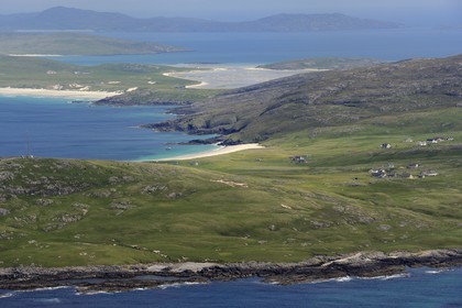 Royaume-Uni, Ecosse, Hébrides extérieures, Ile de Barra, plages de la côte Ouest (vue aérienne)
