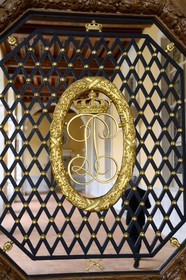 France, Ille-et-Vilaine, Rennes, the Parlement of Brittany (Parlement de Bretagne) now the Rennes Court of Appeal, detail from a door of the waiting hall (salle des pas perdus), arms of King Louis-Philippe