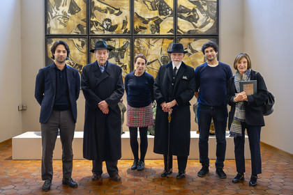 France, Paris, Musée Maillol art museum, German painter and sculptor Markus Lüpertz (fourth on the the right) during his exhibition in dialogue with the work of Aristide Maillol, in the company of his gallerist Michael Werner as well as the young gallerists Pierre Lorquin and Alexandre Lorquin