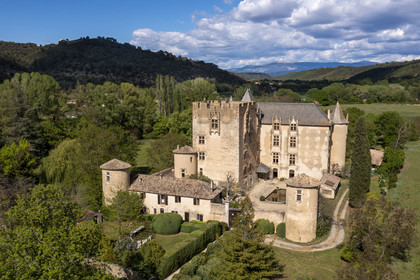 France, Alpes de Haute Provence, Parc Naturel Régional du Verdon, Allemagne-en-Provence, the castle (aerial view)
