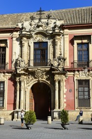 Espagne, Andalousie, Séville, portail du Palais archiépiscopal