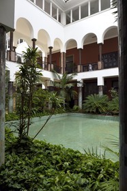 Maroc, Casablanca, la Wilaya du Grand Casablanca (ex Hotel de Ville) place Mohammed V, construit entre 1928 et 1936 par l'architecte Marius Boyer