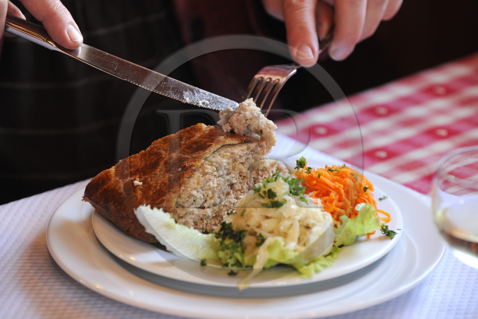 France, Haut-Rhin (68), la route des Crêtes, ferme auberge marcaire du Grand Hêtre, la tourte maison