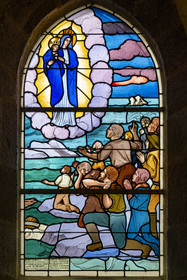 France, Côtes d'Armor (22), Ploubazlanec, hameau de Pors-Even, chapelle de Perros-Hamon citée dans le roman de Pierre Loti Pecheurs d'Islande, Ex-voto vitrail du sauvetage miraculeux des marins du bateau Ville du Havre en 1841