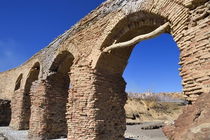 Iran, Yazd province, edge of the Dasht-e Kavir desert, the old bridge of Kharanaq village
