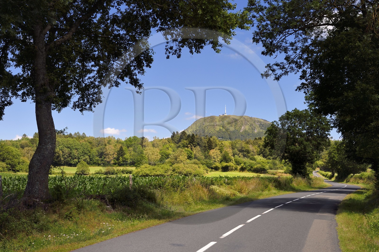 France, Puy-de-Dôme (63), Parc Naturel Régional des Volcans d'Auvergne, Chaine des Puys classée Patrimoine Mondial de l’UNESCO, le volcan Puy de Dôme