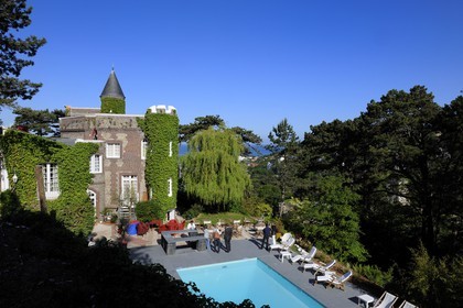 France, Seine-Maritime (76), Pays de Caux, Côte d'Albâtre, Etretat, l'hotel Le Donjon - Domaine de Saint Clair