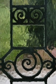 France, Seine-Maritime (76), Pays de Caux, Côte d'Albâtre, Etretat, la maison de Guy de Maupassant appelée La Guillette, grille de la porte d'entrée