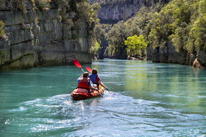 Var on the Left Bank and Alpes de Haute Provence on the Right Bank, Parc Naturel Regional du Verdon, Basses Gorges du Verdon downstream of Lake St. Croix, discovery by kayak of the gorges de Baudinard