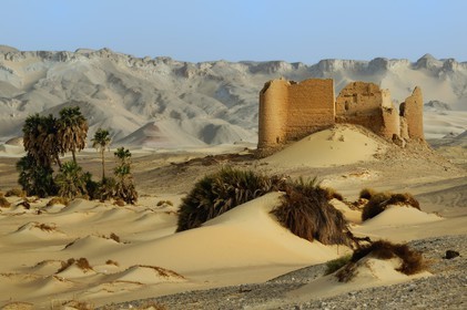 Egypte, désert libyque, forteresse de Ain el-Labakha à l' est de Kharga