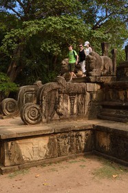 Sri Lanka, province du Centre-Nord, Polonnaruwa, l'ancienne capital du pays (XIe au XIIIe siècle) est classée au Patrimoine Mondial de l'UNESCO, Chambre du Conseil (Raja Sabahawa) datant du XIIe siècle