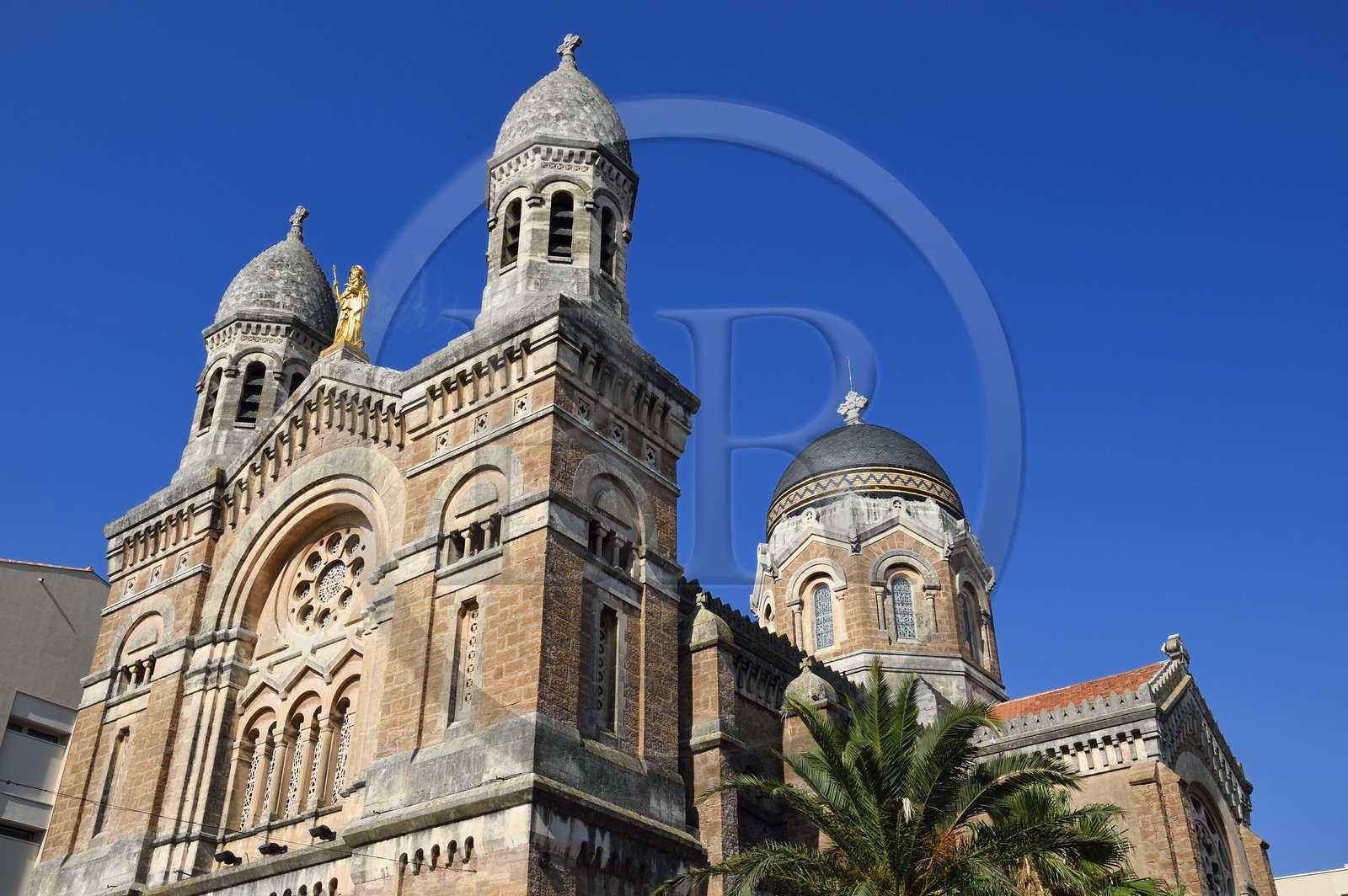 France, Var (83), Saint-Raphaël, basilique Notre-Dame-de-la-Victoire de style néo-byzantin par l'architecte Pierre Aublé