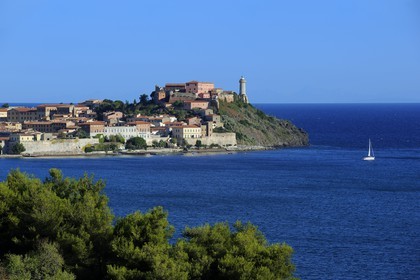Italie, Toscane, Ile d’Elbe, le Fort Stella et le phare de Portoferraio