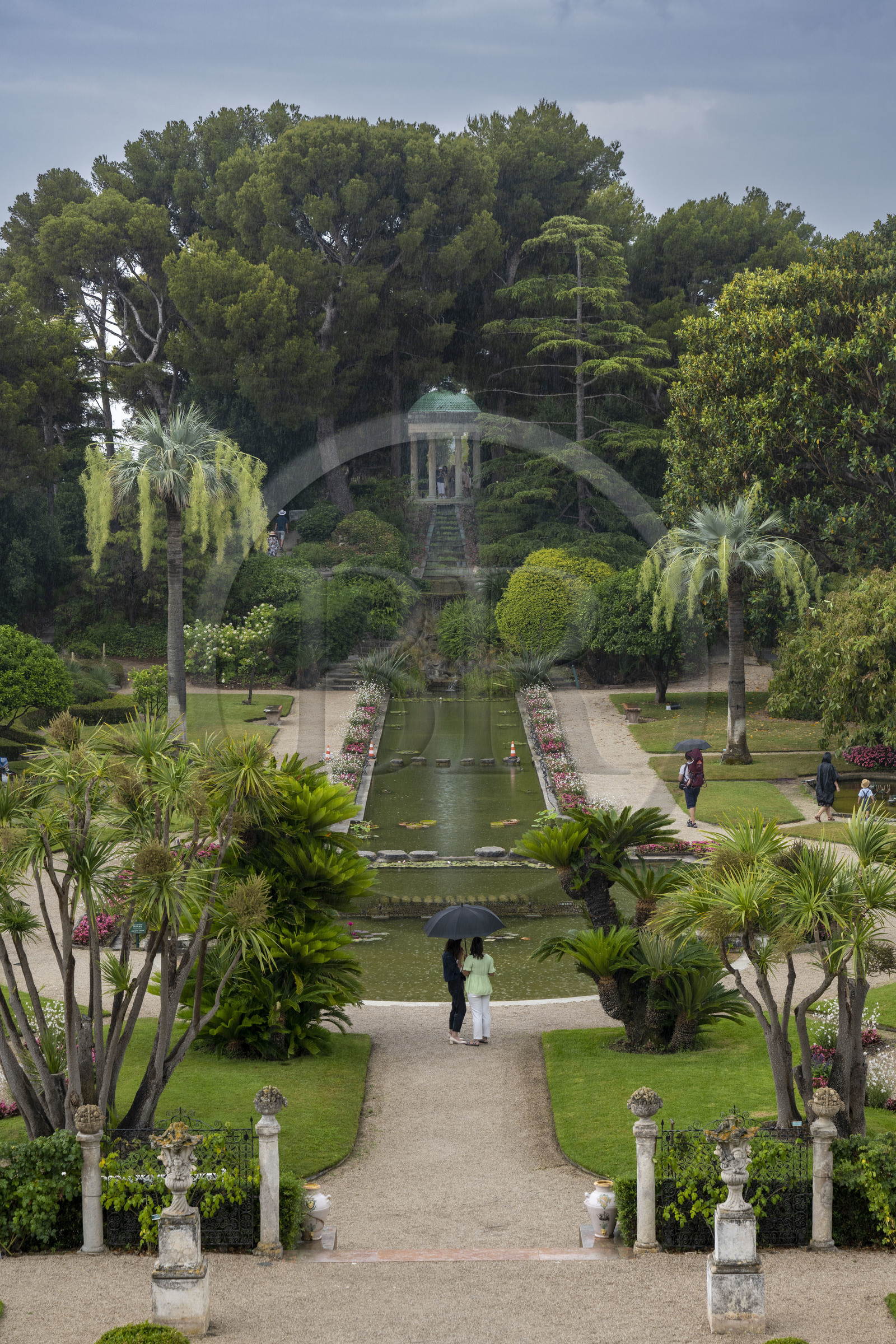 France, Alpes-Maritimes, Saint Jean Cap Ferrat, Villa and Gardens Ephrussi de Rothschild, the large basin overlooked by the temple of Love