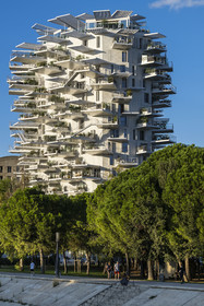 France, Hérault (34), Montpellier, quartier Richter, les rives du Lez, l'immeuble L'Arbre Blanc, réalisé par l'architecte japonais Sou Foujimoto avec les architectes français Nicolas Laisné et Manal Rachdi