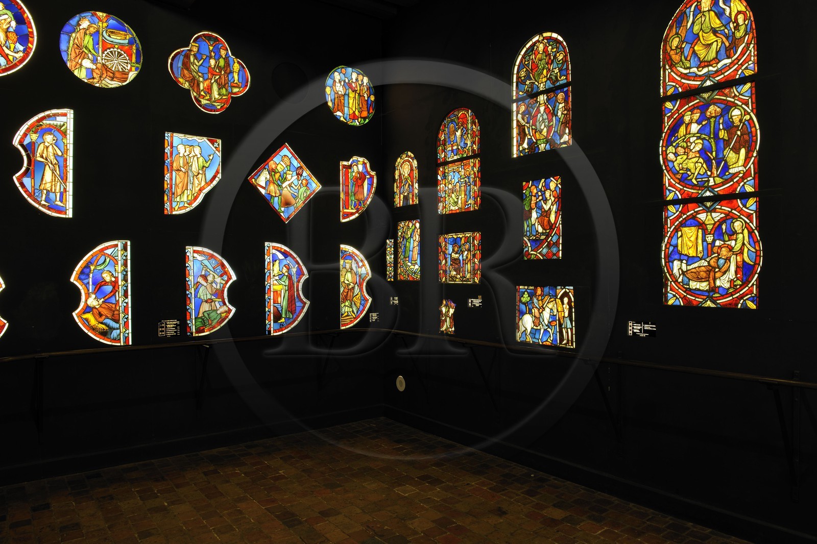 France, Paris (75), musée du Moyen-Age, ancien hôtel de Cluny, vitraux