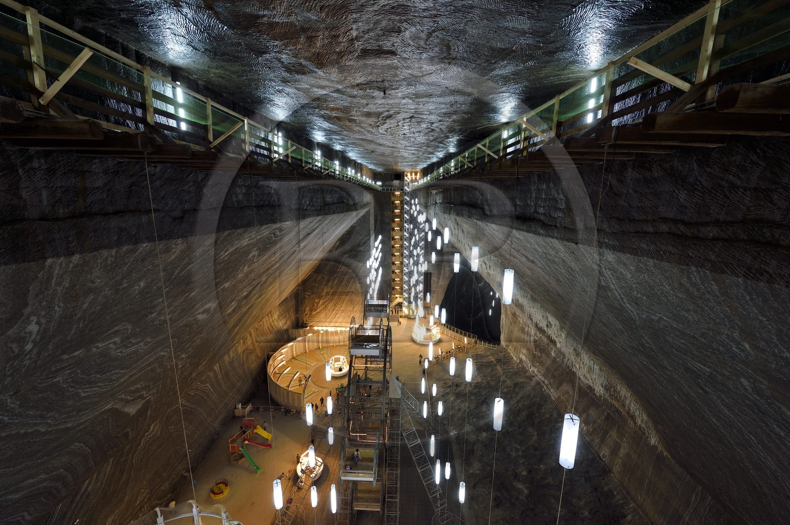 Roumanie, Transylvanie, région de Cluj, Turda, ancienne mine de sel de Turda dont l'exploitation a commencée à l'époque romaine, transformée en centre de loisirs et de santé