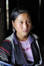 Vietnam, Lao Cai province, Sapa district, girl from the Black Hmong minority group