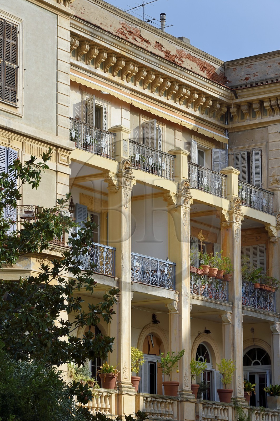 France, Corse-du-Sud (2A), Ajaccio, quartier dit des étrangers, ancien Cyrnos Palace sur le cours du Général-Leclerc