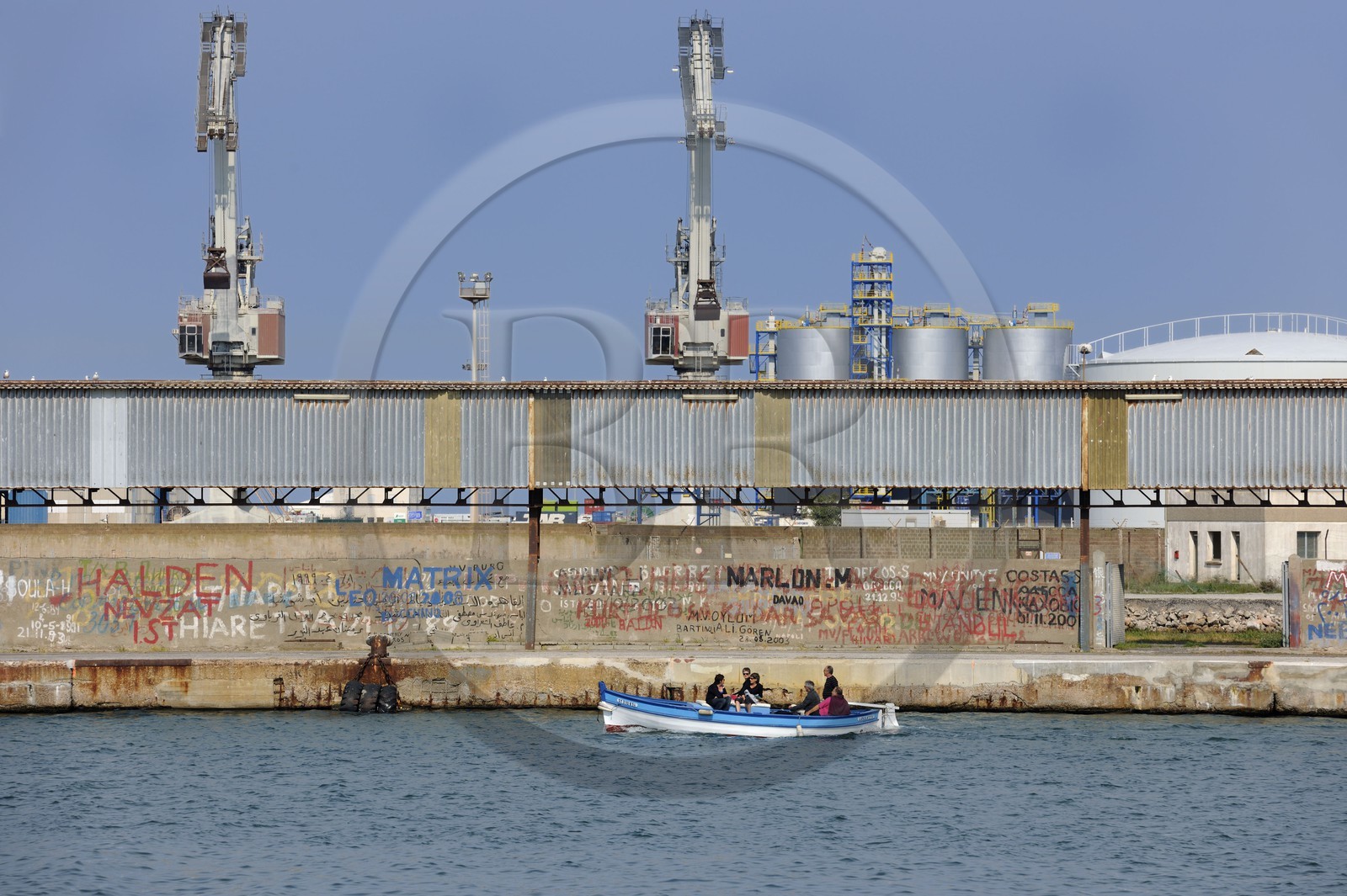 France, Hérault (34), Sète, le Nouveau Bassin du port industriel et commercial