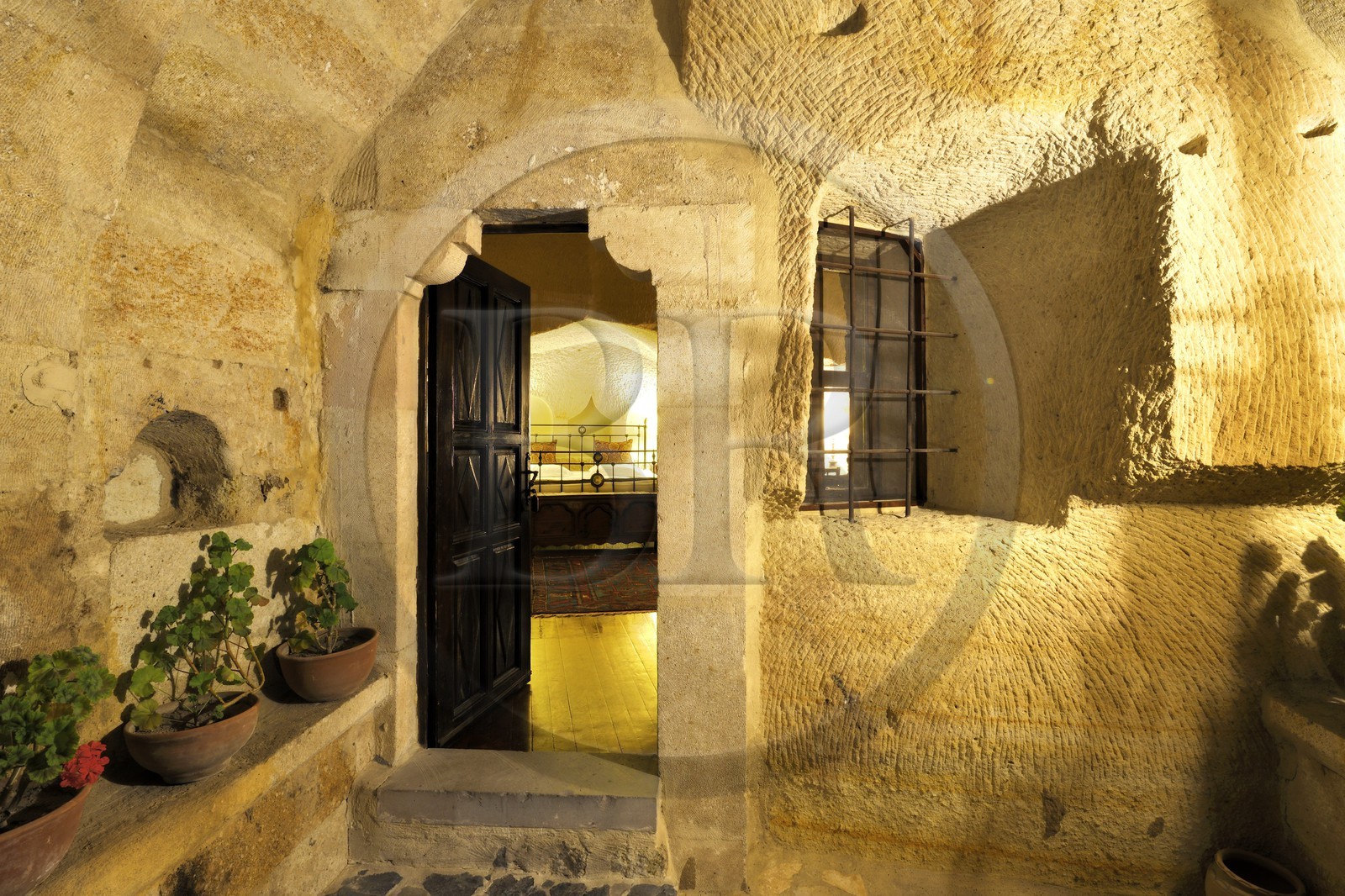 Turquie, Anatolie Centrale, province de Nevsehir, Cappadoce classée Patrimoine Mondial de l'UNESCO, Ürgüp, hôtel de luxe Yunak Evleri dans les anciennes maisons troglodytiques