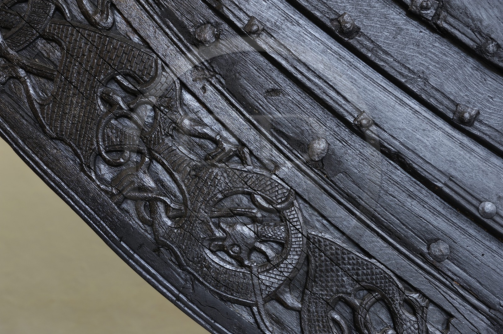Norvège, Oslo, presqu'île de Bygdoy, musée des Bateaux vikings, le drakkar d'Oseberg (9ème siècle), détail