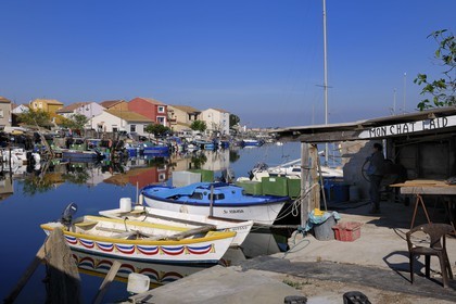France, Herault, Sete, quartier de la Pointe Courte (Pointe Courte District), village of fishermen opening onto the bassin of Thau, the port next to the Georges Brassens wharf