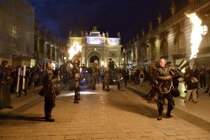 France, Meurthe-et-Moselle, Nancy, Place Stanislas (former Place Royale), listed as World Heritage by UNESCO, Lyle Doghead group performance in front the Triumph Arch (Here Gate)