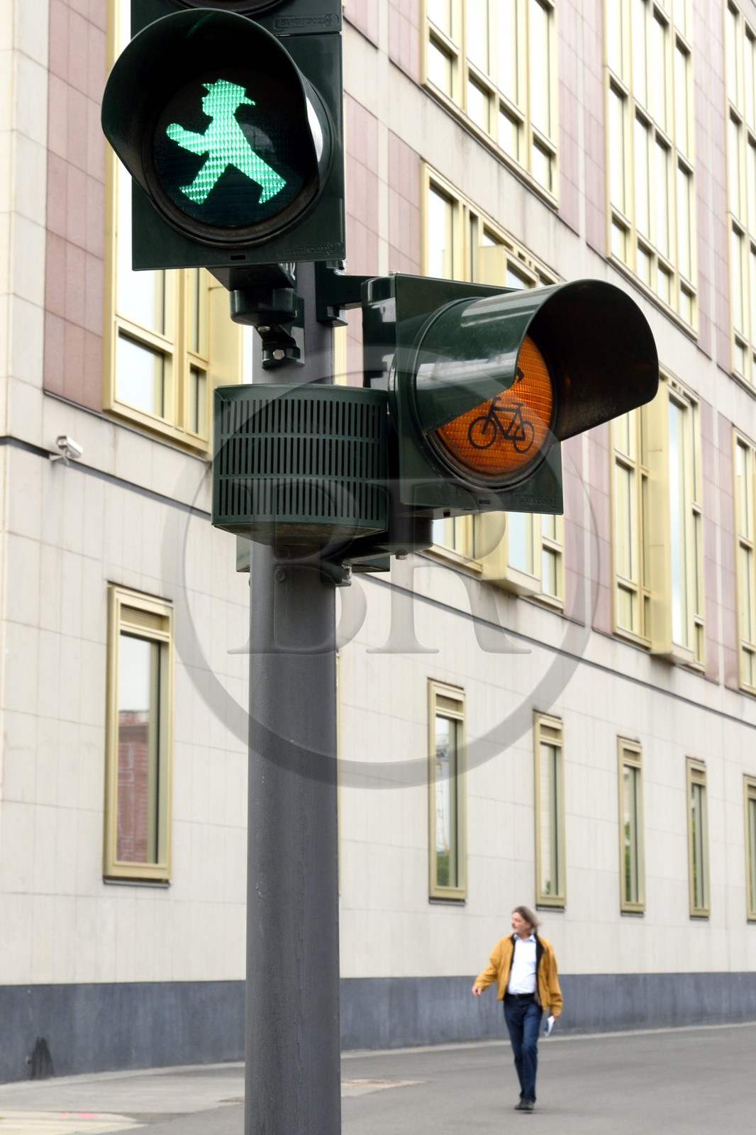 Allemagne, Berlin, Ampelmann, les bonhommes rouges et verts des feux pour piétons de l'ex-RDA