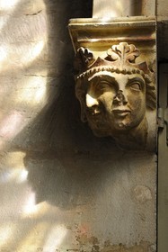 France, Saône et Loire (71), Cluny, église Notre-Dame, Pidou Berlue au trois visages
