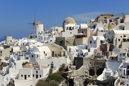 Greece, Cyclades, Aegean Sea, Santorini (Thira or Thera), mill on the north western tip of the village of Oia