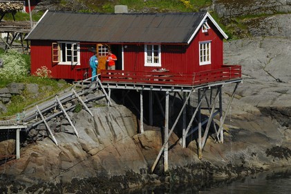 Norway, Nordland County, Lofoten Islands, Moskenes island, rorbuer (fishermen's huts) at the village of A (Å)