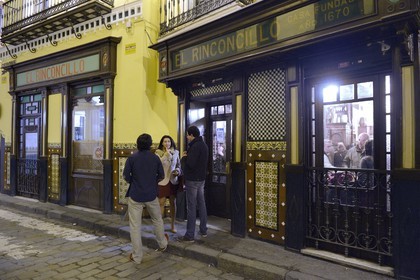 Espagne, Andalousie, Séville, bar à Tapas El Rinconcillo